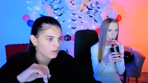 Snapshot of lizzie_boom chatting on October 27, 2025, 8:13 pm lizzie_boom online show from October 27, 2025, 8:13 pm