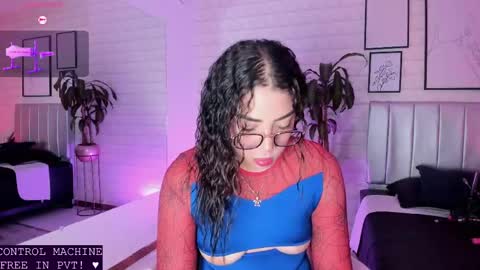  Lizzie  online show from May 28, 2026, 12:02 pm