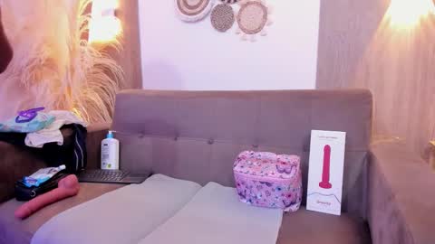 Snapshot of lizzie_williamss chatting on November 30, 2025, 3:21 am lizzie_williamss online show from November 30, 2025, 3:21 am