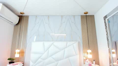 Snapshot of lizzietracy chatting on November 6, 2025, 7:15 pm Lizzie Big Boobs online show from November 6, 2025, 7:15 pm