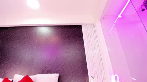 I am Lizz online show from February 15, 2025, 3:28 pm