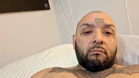 llamasrobert297 online show from November 18, 2025, 12:49 am