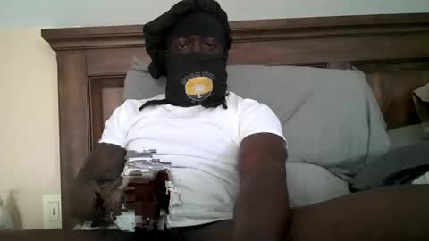 Snapshot of llcoolblack chatting on April 21, 2026, 5:50 pm llcoolblack online show from April 21, 2026, 5:50 pm