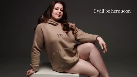 Lia online show from December 14, 2025, 6:12 pm