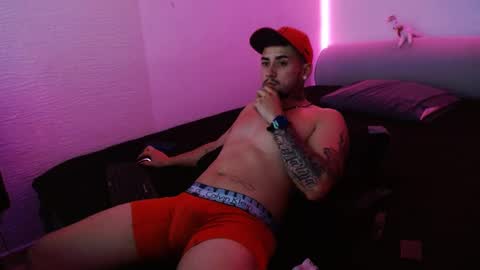 lliamm 2 online show from January 25, 2025, 6:57 pm