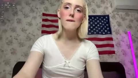 Snapshot of llinabarbie chatting on June 19, 2026, 3:16 pm Alina online show from June 19, 2026, 3:16 pm