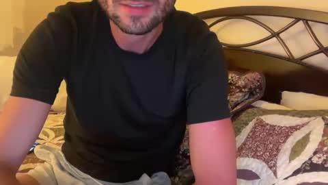 lmoney2011 online show from September 21, 2025, 1:18 am