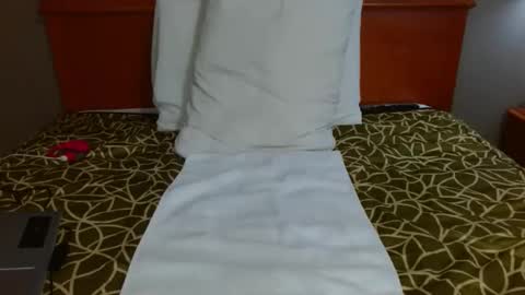 John online show from November 11, 2025, 12:10 am