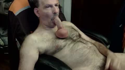 loades182025 online show from October 23, 2025, 2:11 am