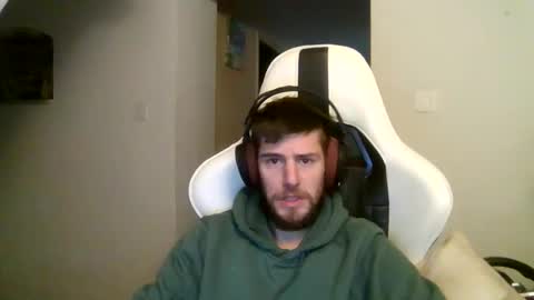 Snapshot of lobotomy54 chatting on December 19, 2025, 2:24 pm lobo online show from December 19, 2025, 2:24 pm