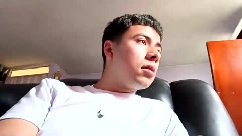 lof_ly08 online show from March 5, 2025, 6:12 pm