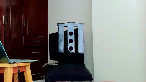 logaan_grey online show from October 28, 2025, 6:54 pm