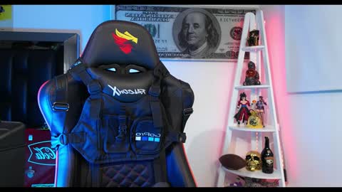 logan_hugh8 online show from December 13, 2024, 9:46 am