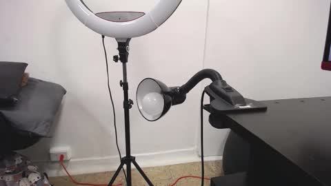 logan_peach5 online show from September 14, 2025, 11:09 am
