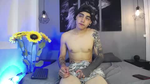 logan_peach5 online show from September 15, 2025, 11:43 am