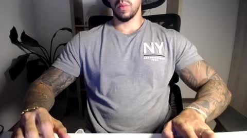 Snapshot of loganhod chatting on June 14, 2026, 2:24 am Logan Wolfp online show from June 14, 2026, 2:24 am