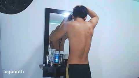 logannthh online show from December 31, 2024, 1:19 pm