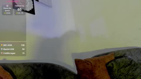 Snapshot of logantwink18 chatting on October 5, 2025, 7:01 pm logantwink18 online show from October 5, 2025, 7:01 pm