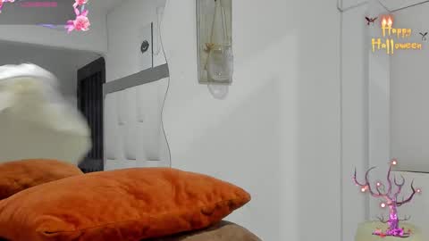 Snapshot of logantwink18 chatting on October 24, 2025, 10:11 am logantwink18 online show from October 24, 2025, 10:11 am