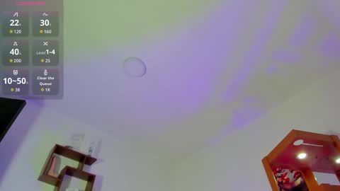 Snapshot of logantwink18 chatting on November 7, 2025, 1:44 pm logantwink18 online show from November 7, 2025, 1:44 pm