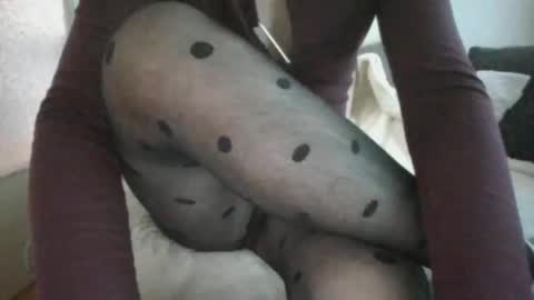 Snapshot of lohamoha1 chatting on December 1, 2025, 9:36 am Loha Moha online show from December 1, 2025, 9:36 am