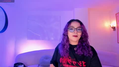 Snapshot of loiseharper chatting on June 2, 2026, 2:35 am Loise online show from June 2, 2026, 2:35 am