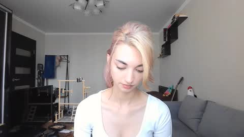 Amelia online show from September 28, 2025, 10:09 am