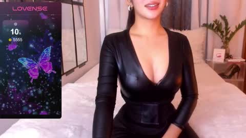 Mistress L online show from March 26, 2026, 12:33 pm