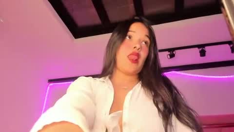 Lola online show from July 21, 2026, 1:52 am