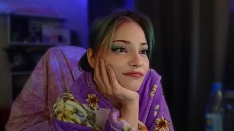 lola online show from December 18, 2025, 3:51 pm