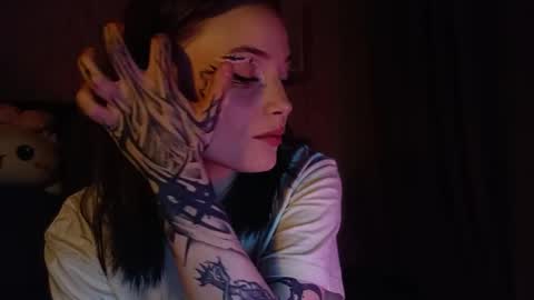 lola online show from April 7, 2026, 2:28 pm