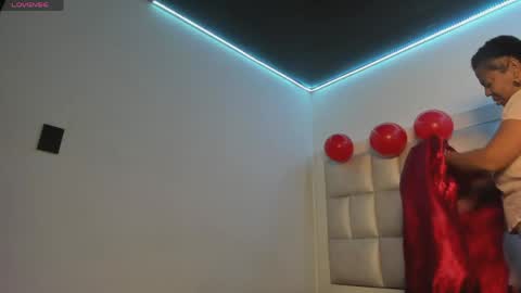 Snapshot of lola_js chatting on May 9, 2026, 11:59 am lola_js online show from May 9, 2026, 11:59 am