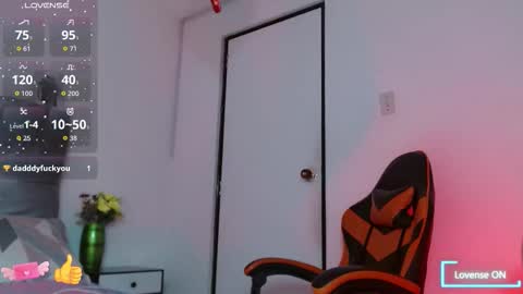 lola_wish online show from September 11, 2025, 10:32 pm