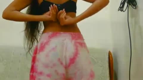 Snapshot of lolaa_darling chatting on December 29, 2024, 8:00 am lolaa online show from December 29, 2024, 8:00 am