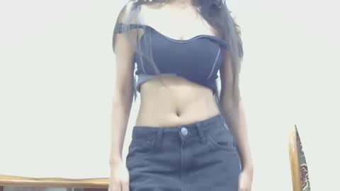 Snapshot of lolaa_darling chatting on January 23, 2025, 5:52 pm lolaa online show from January 23, 2025, 5:52 pm
