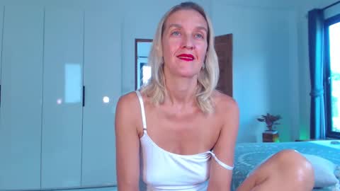 Lola online show from February 3, 2026, 6:00 am