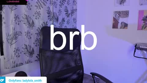 lolaasmith_21 online show from February 15, 2025, 2:15 am