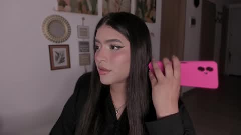 lolaasmith_21 online show from October 23, 2025, 8:29 pm