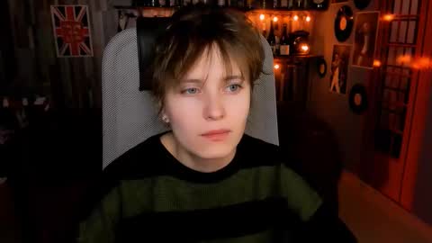 Snapshot of lolaasmus chatting on February 13, 2026, 9:16 am I consider myself the god Loki but life just calls me LOL online show from February 13, 2026, 9:16 am