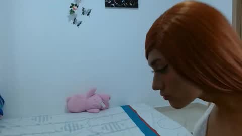 Snapshot of lolabloomx chatting on November 6, 2025, 9:37 pm lolabloomx online show from November 6, 2025, 9:37 pm