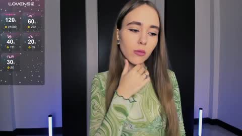 Snapshot of lolabunnyz chatting on December 16, 2024, 7:54 pm Lola3 online show from December 16, 2024, 7:54 pm