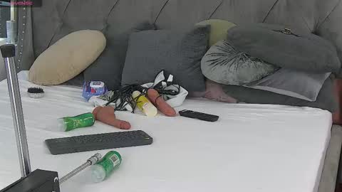 Snapshot of lolabuttie chatting on September 13, 2025, 12:27 pm Lola new tits boobs ass stepsis online show from September 13, 2025, 12:27 pm