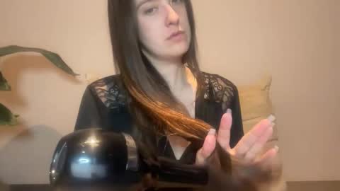 Snapshot of loladom chatting on October 23, 2025, 4:23 am Frt Pr1ncess online show from October 23, 2025, 4:23 am