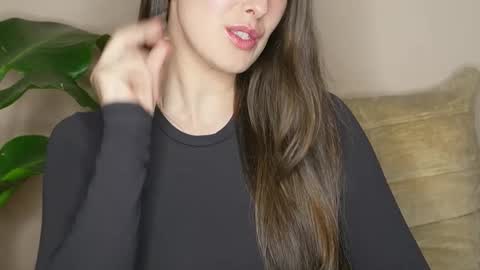 Snapshot of loladom chatting on November 3, 2025, 5:25 pm Frt Pr1ncess online show from November 3, 2025, 5:25 pm