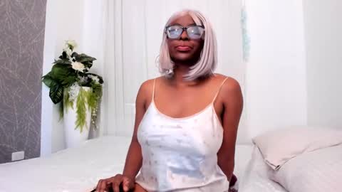 Snapshot of lolajenkiins chatting on September 18, 2025, 12:51 pm lola online show from September 18, 2025, 12:51 pm