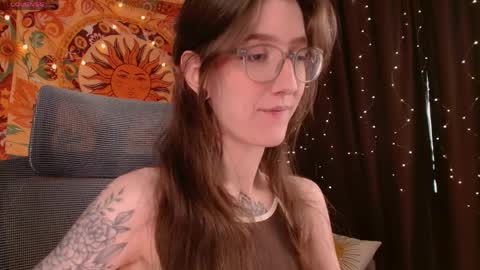 lolami_ online show from April 2, 2026, 7:39 am