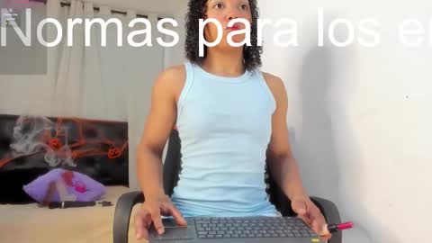 Snapshot of lolareyes1 chatting on October 9, 2025, 11:08 am lolareyes1 online show from October 9, 2025, 11:08 am