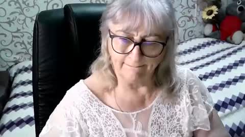 Snapshot of lolkaalyss chatting on March 12, 2025, 6:55 pm LolkaAlyss online show from March 12, 2025, 6:55 pm