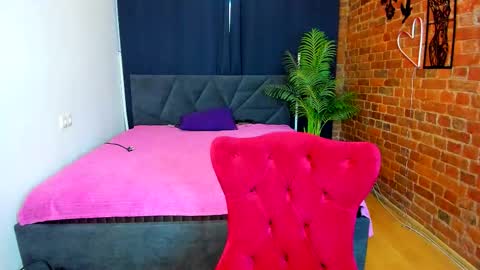 Lolla online show from December 14, 2025, 7:47 am