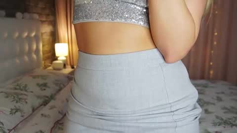 Snapshot of lollidoli__ chatting on December 30, 2024, 12:09 pm Victoria online show from December 30, 2024, 12:09 pm